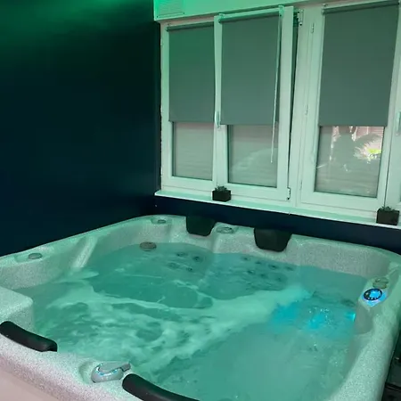 Apartment Family Lodg *